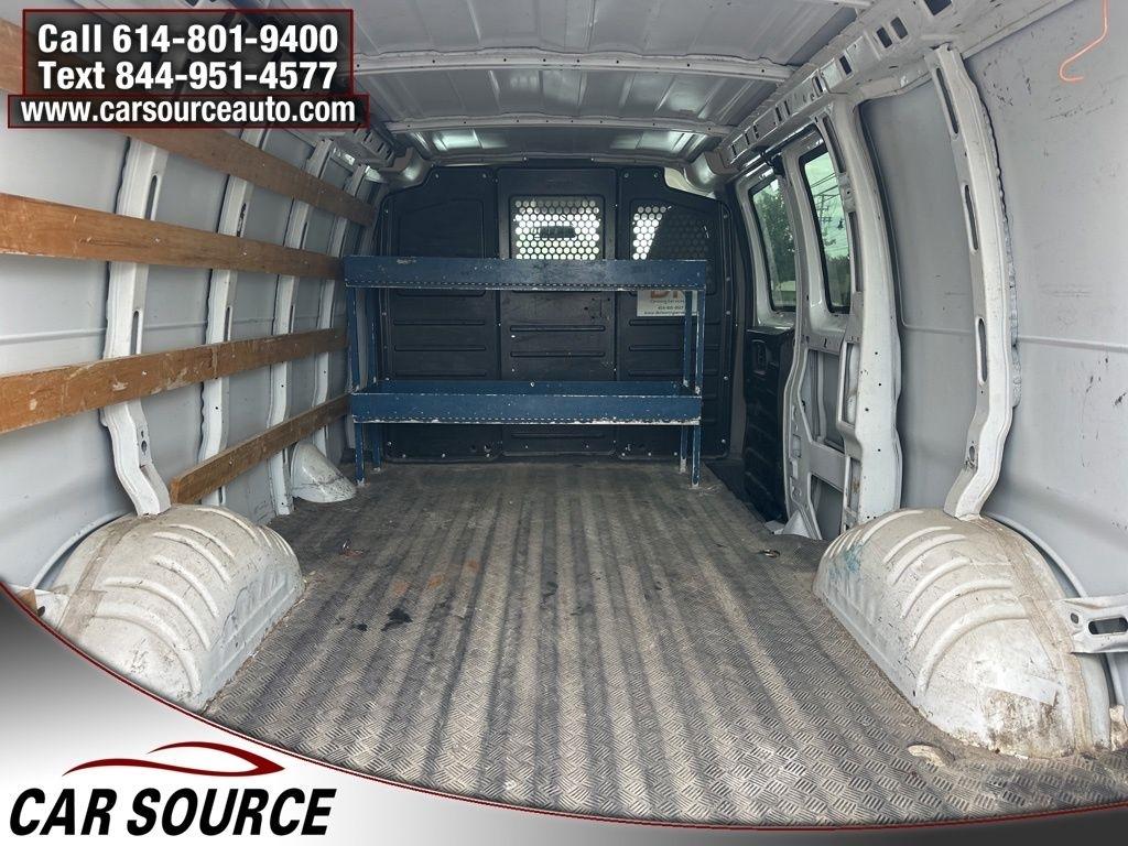 GMC Savana Cargo Van  2019