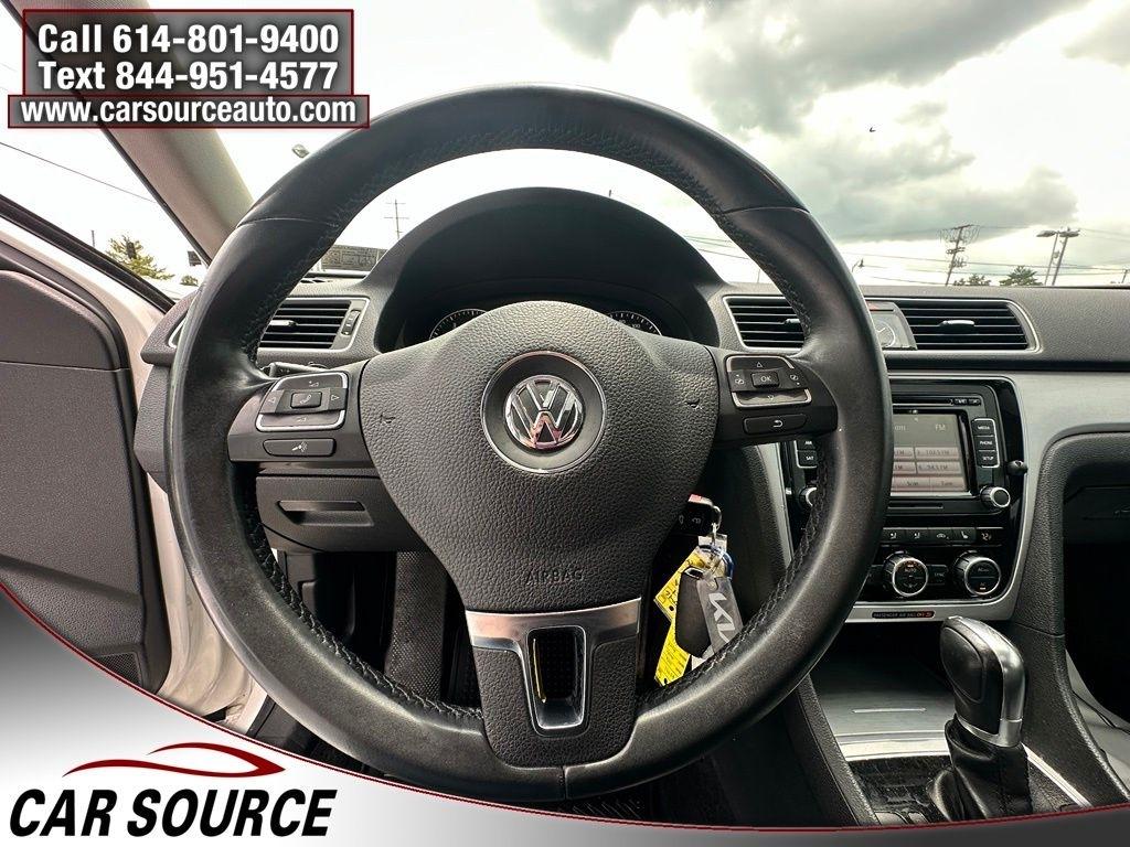 Volkswagen Passat  2012