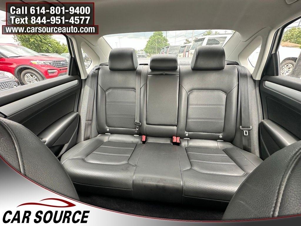 Volkswagen Passat  2012