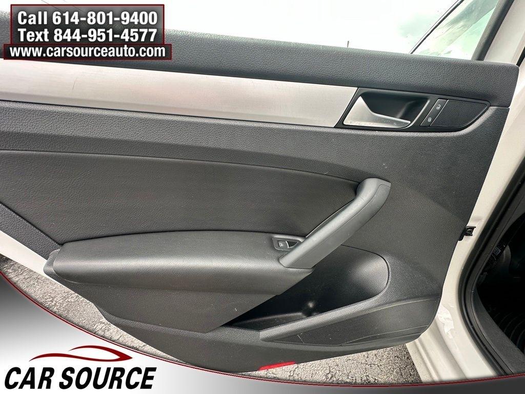Volkswagen Passat  2012