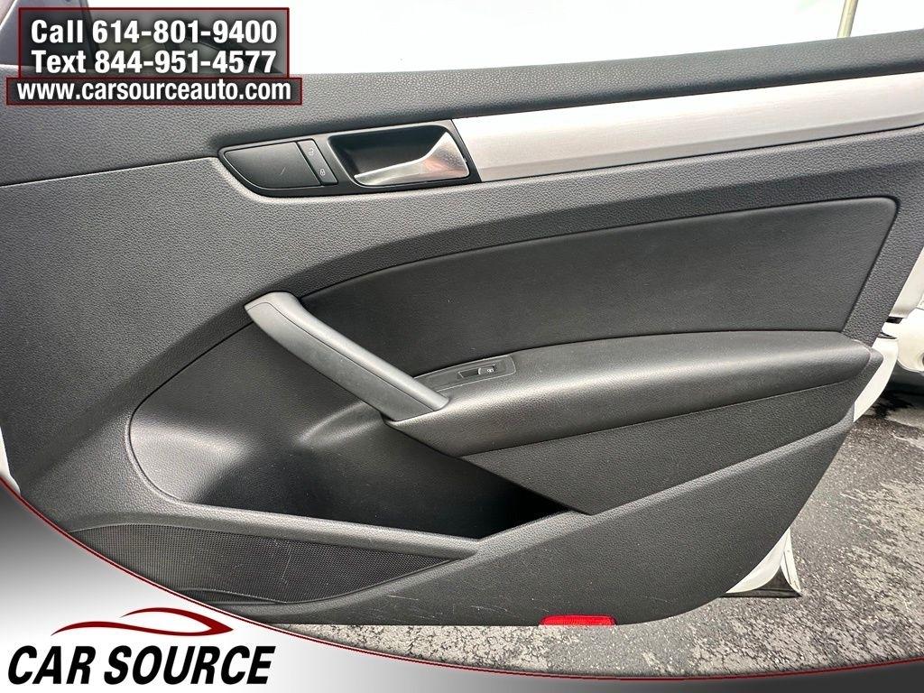 Volkswagen Passat  2012