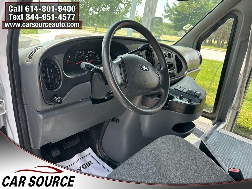 Ford Econoline Commercial Cutaway  2008