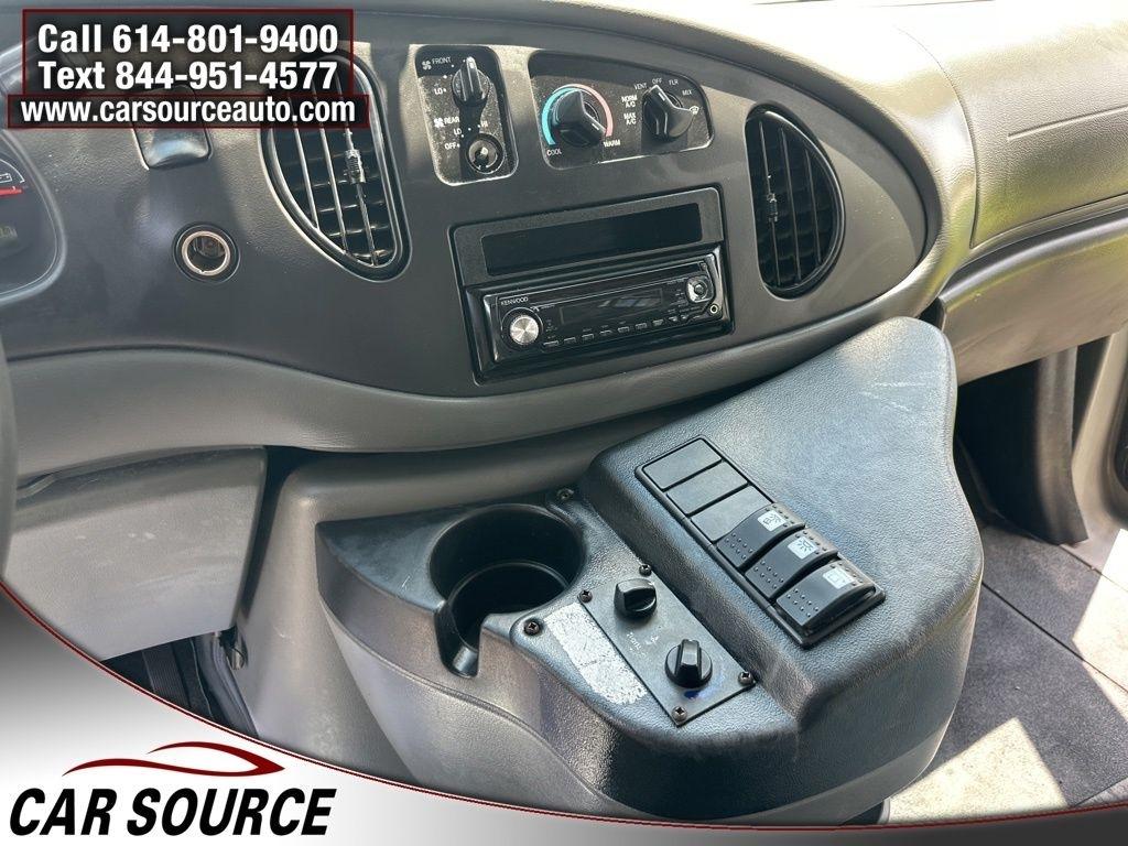 Ford Econoline Commercial Cutaway  2008
