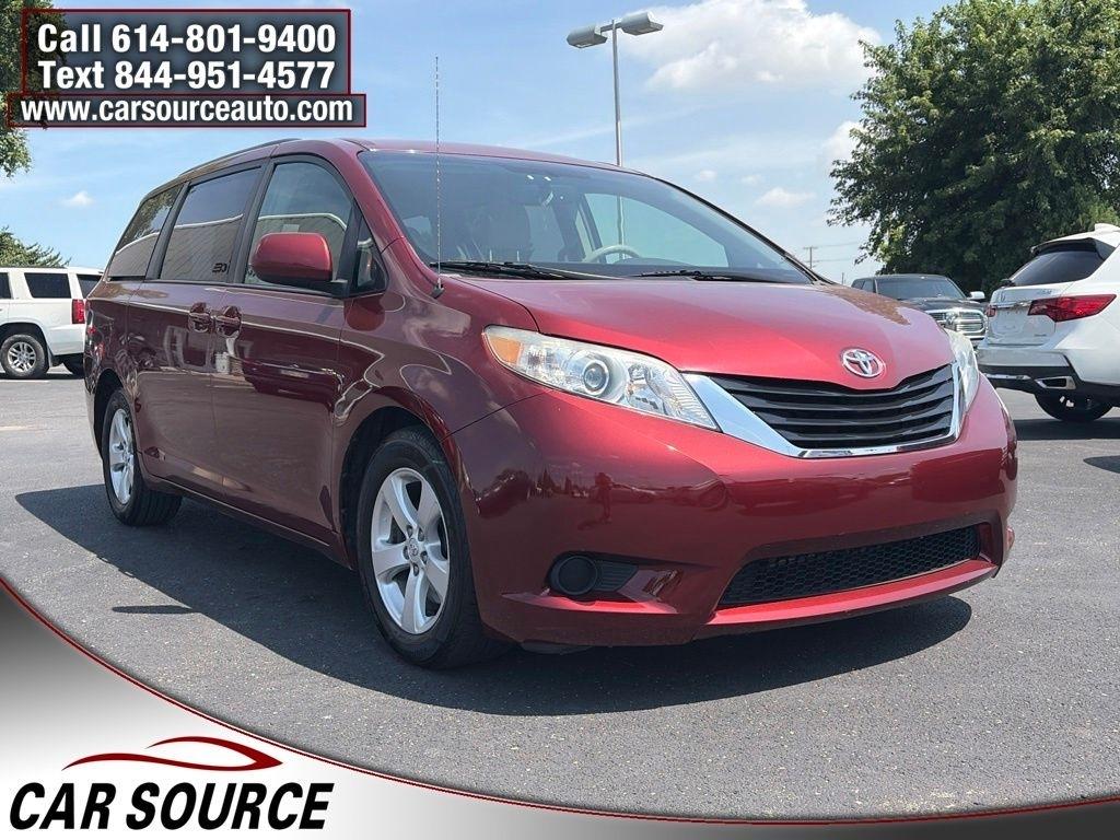 Toyota Sienna  2012