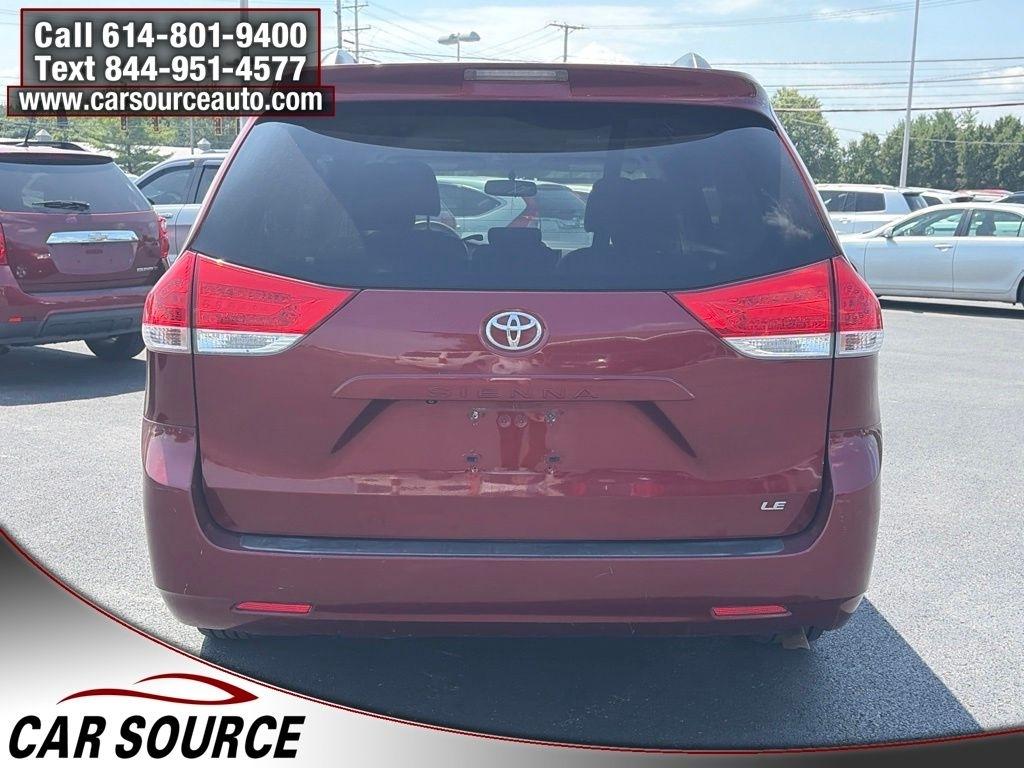 Toyota Sienna  2012