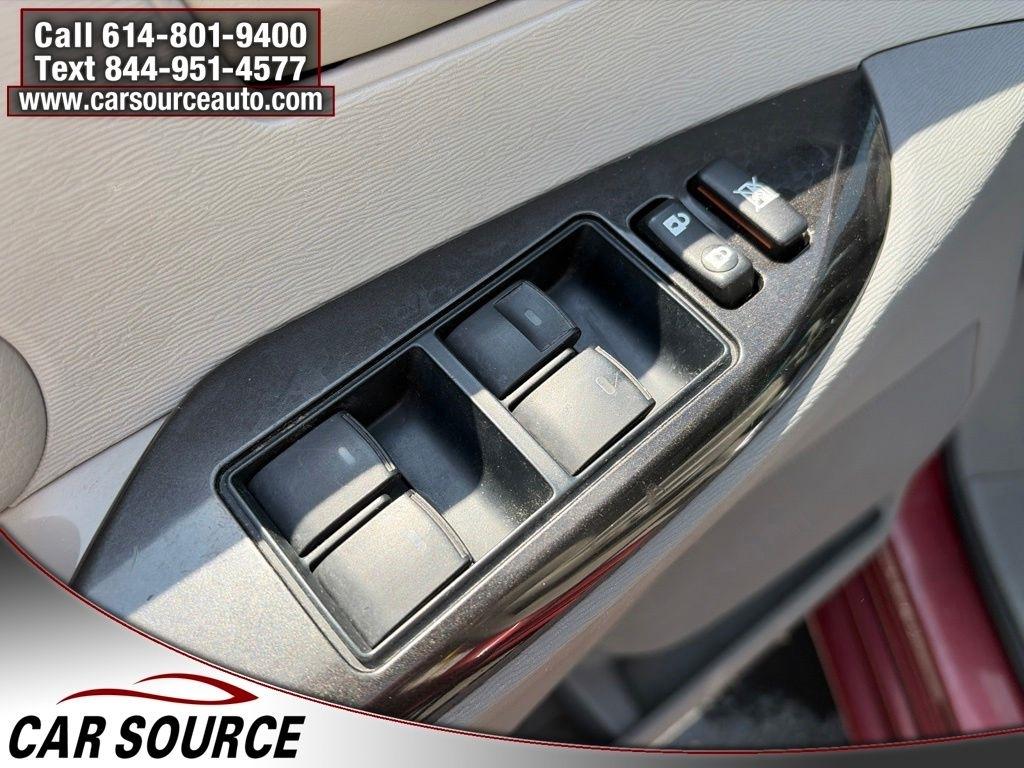 Toyota Sienna  2012