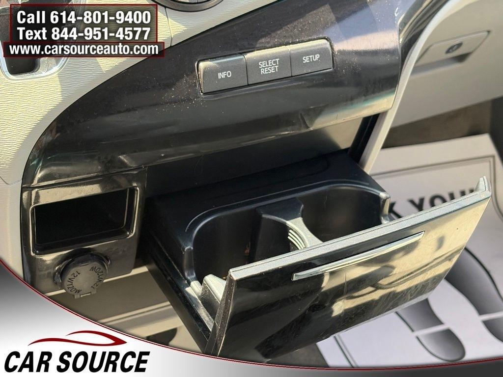 Toyota Sienna  2012