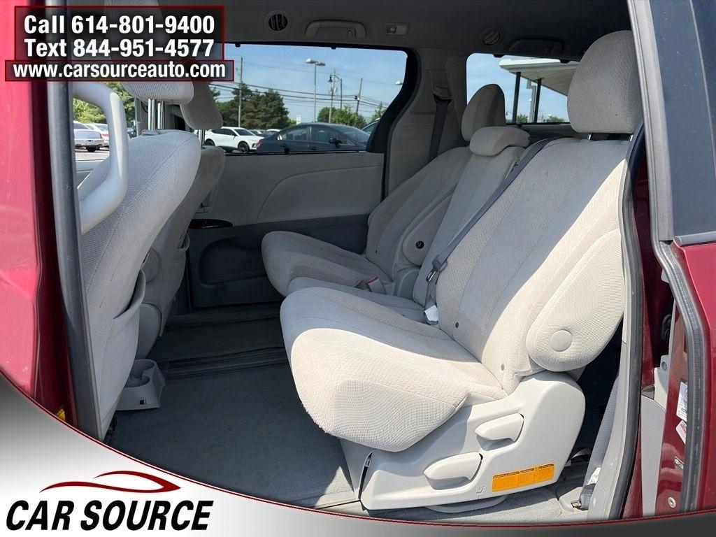 Toyota Sienna  2012