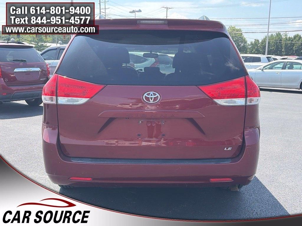 Toyota Sienna  2012