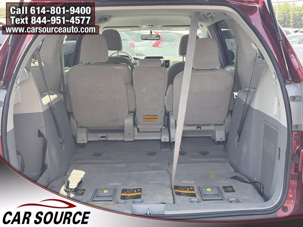 Toyota Sienna  2012
