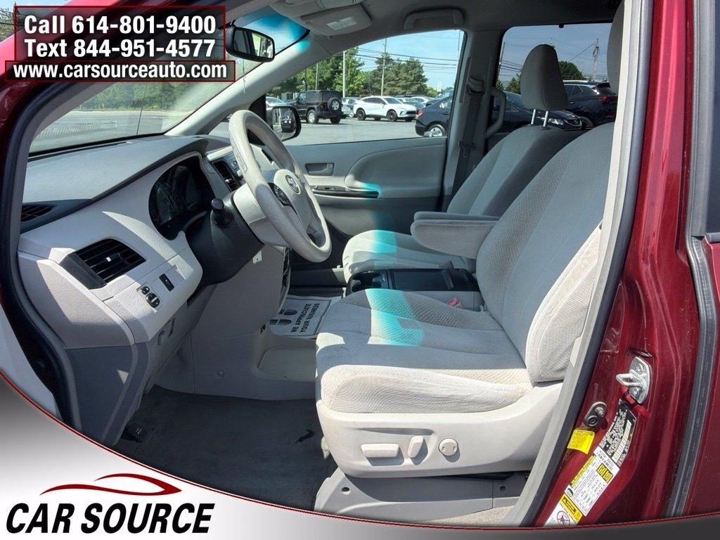 Toyota Sienna  2012