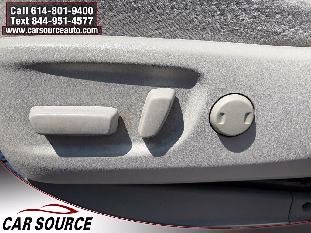 Toyota Sienna  2012