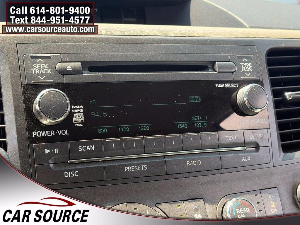 Toyota Sienna  2012