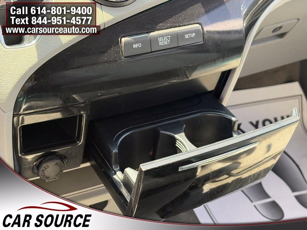 Toyota Sienna  2012