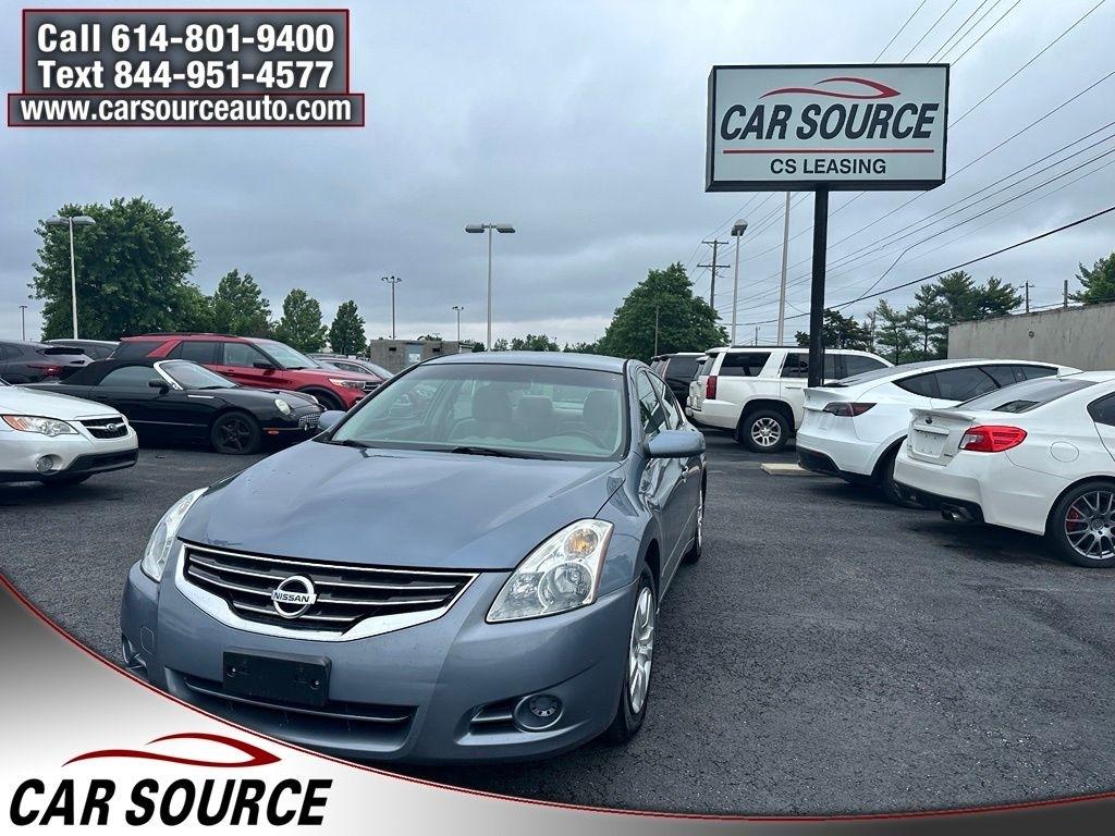 Nissan Altima  2010