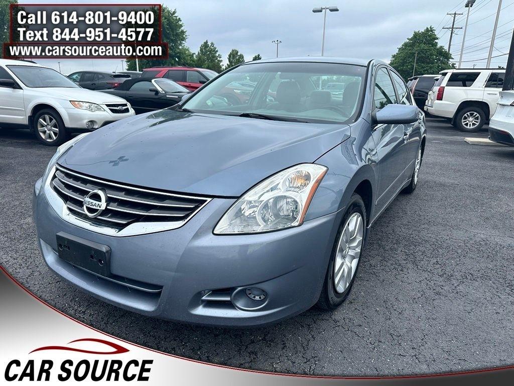 Nissan Altima  2010