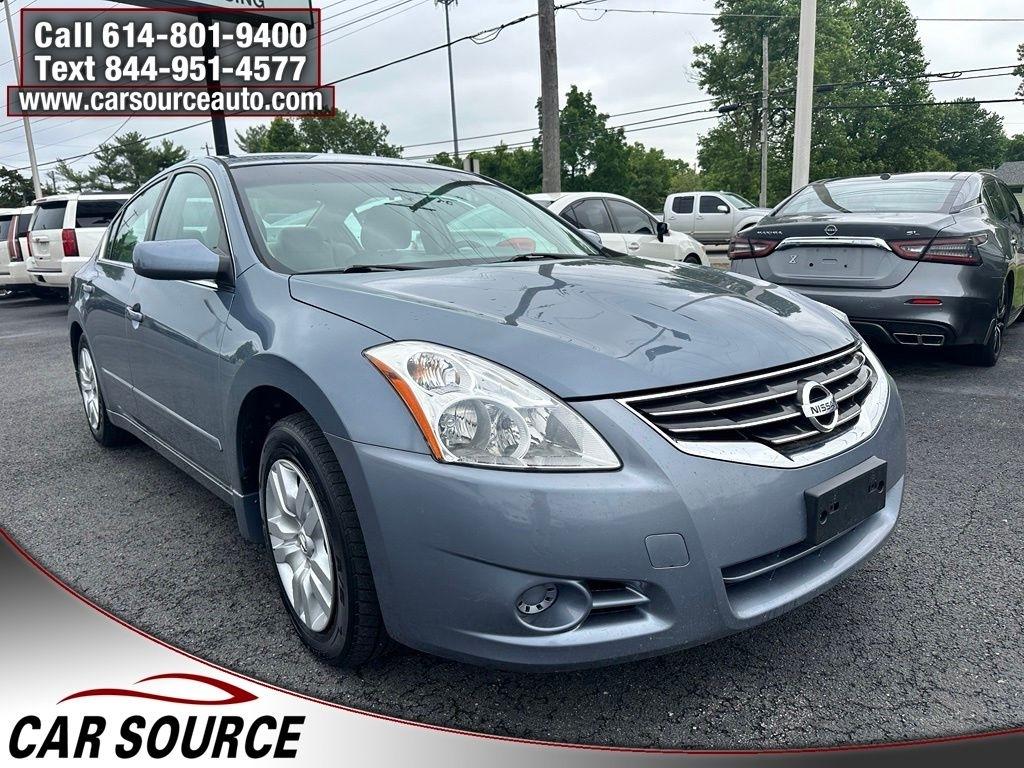Nissan Altima  2010
