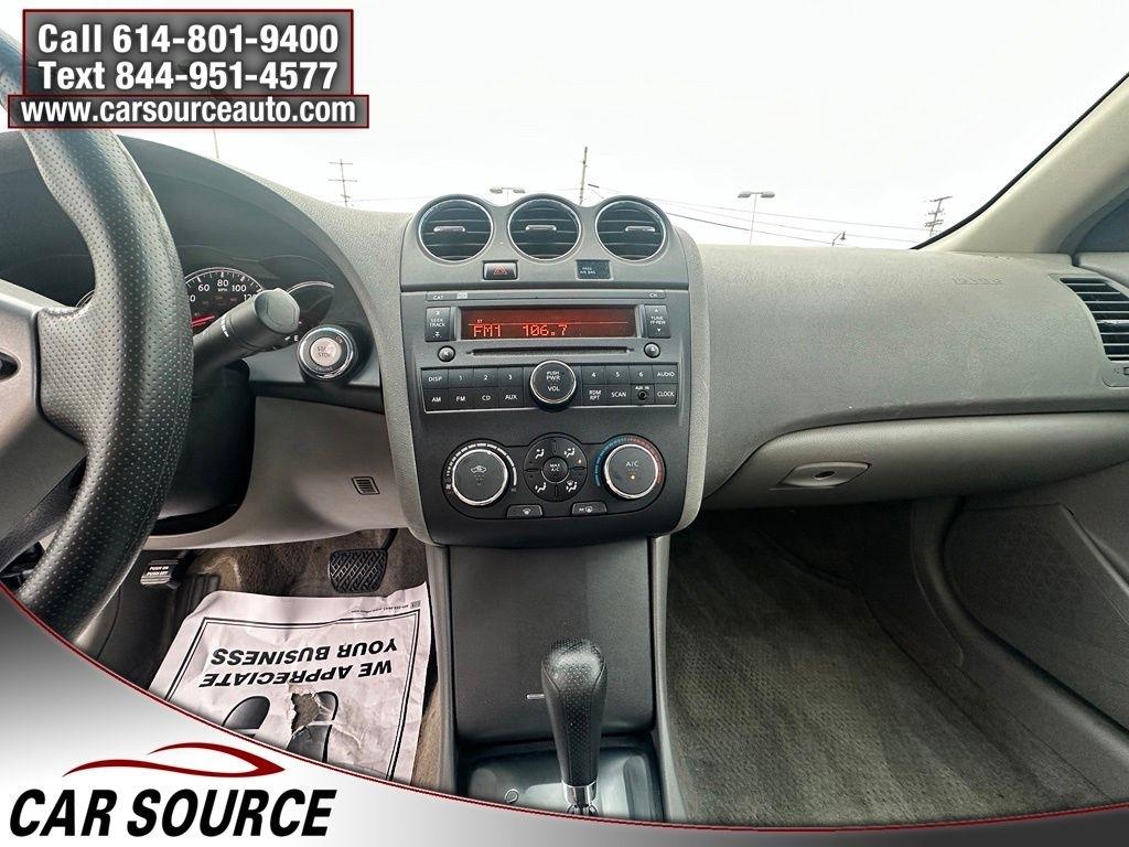 Nissan Altima  2010