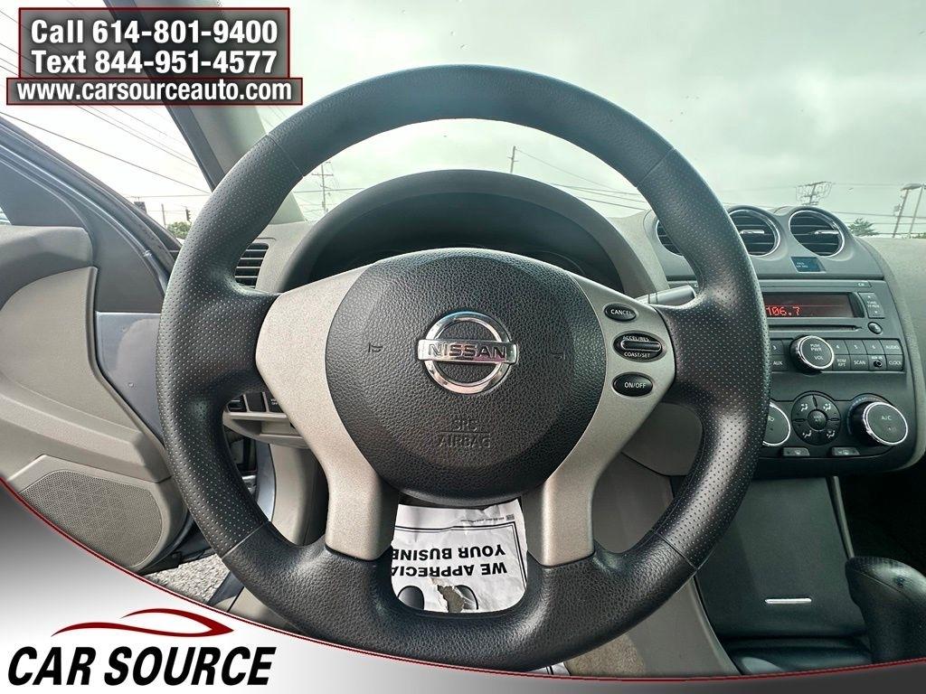 Nissan Altima  2010