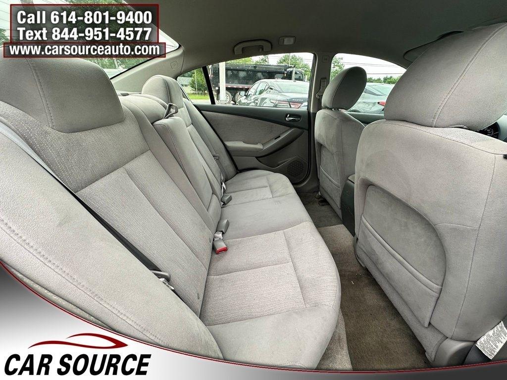Nissan Altima  2010