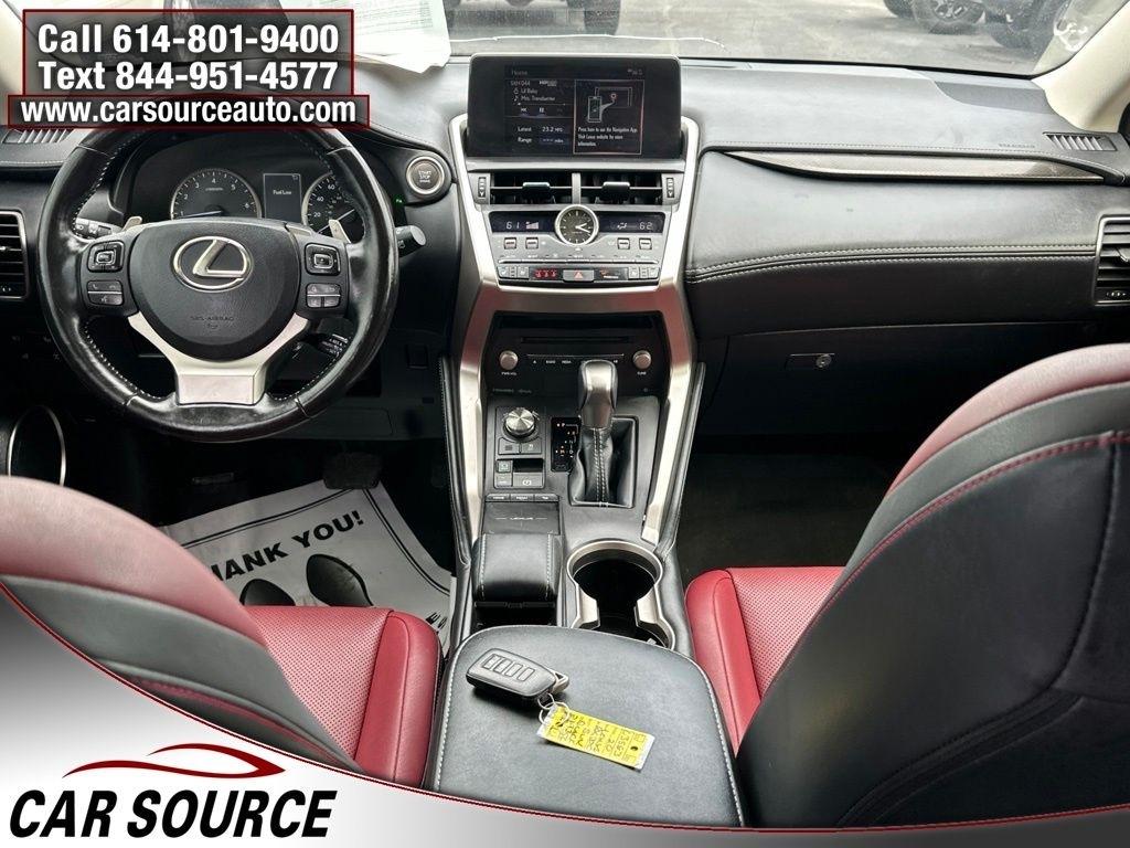 Lexus NX  2020