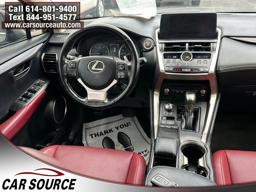 Lexus NX  2020