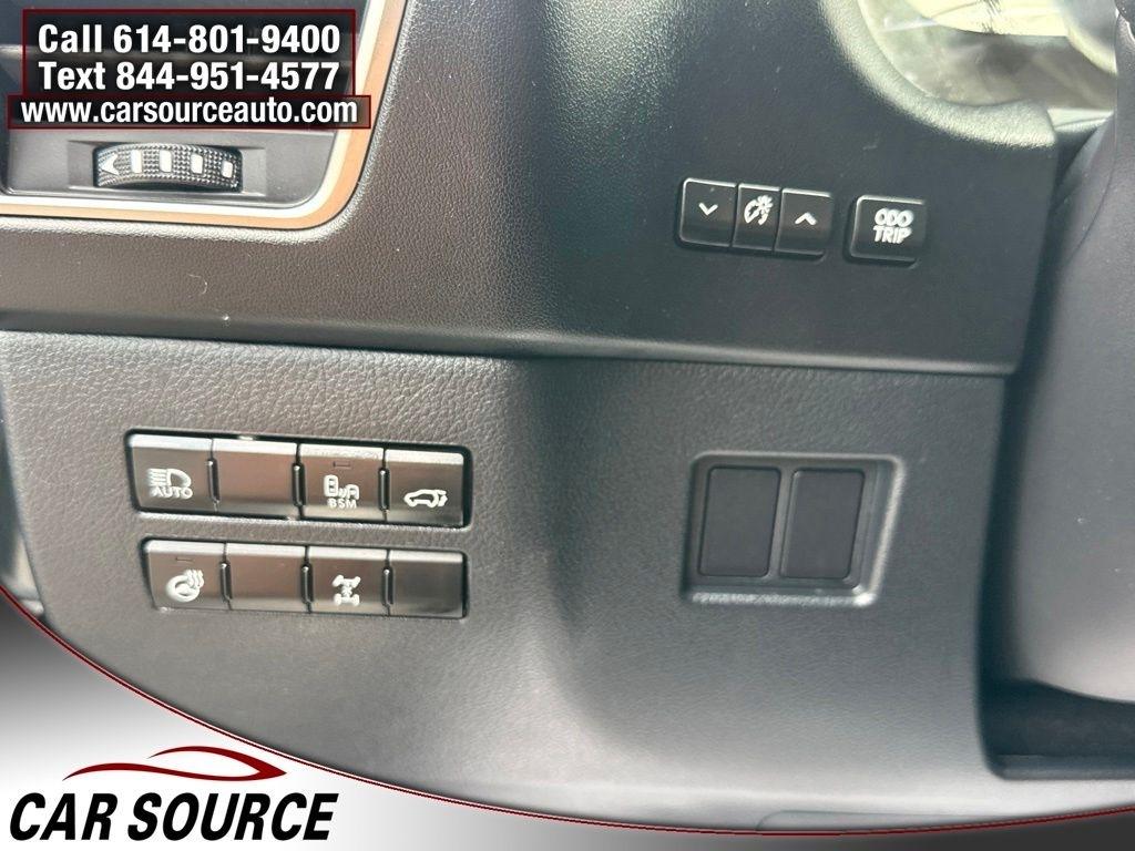 Lexus NX  2020