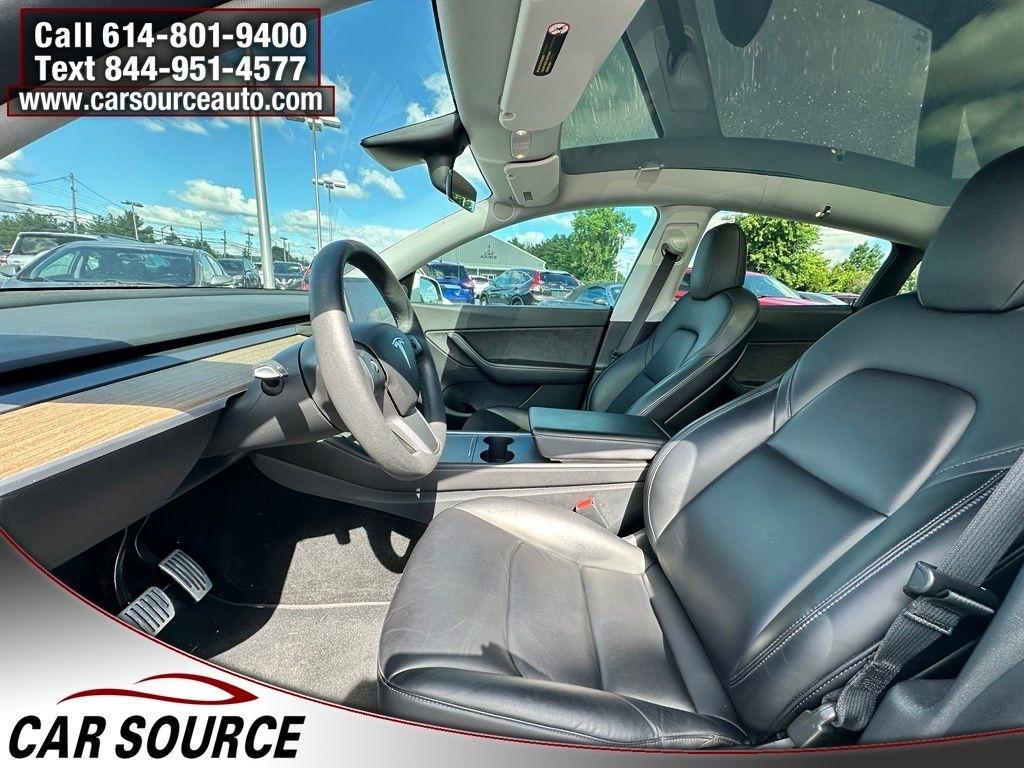 Tesla Model Y  2021