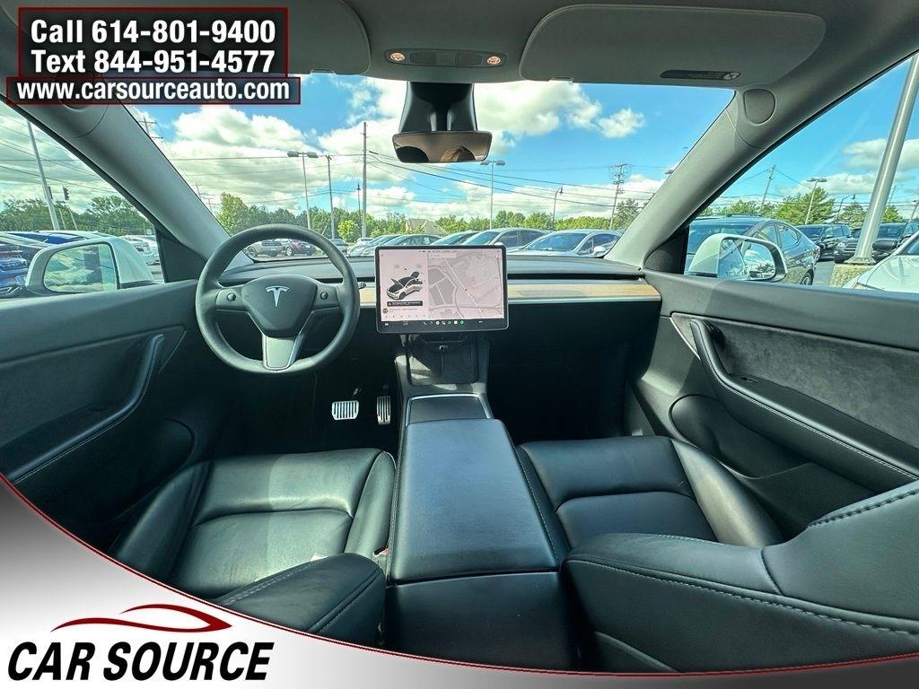 Tesla Model Y  2021