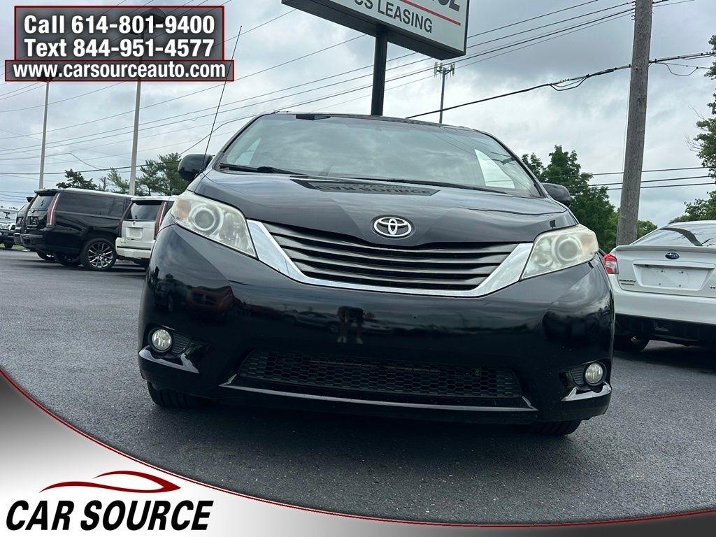 Toyota Sienna  2013