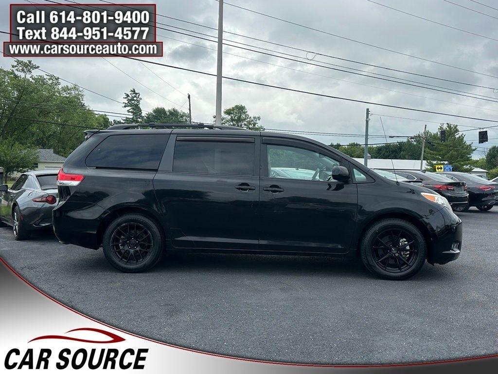 Toyota Sienna  2013