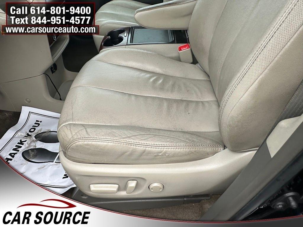 Toyota Sienna  2013