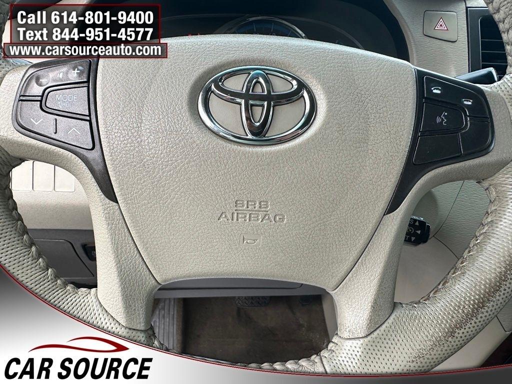 Toyota Sienna  2013