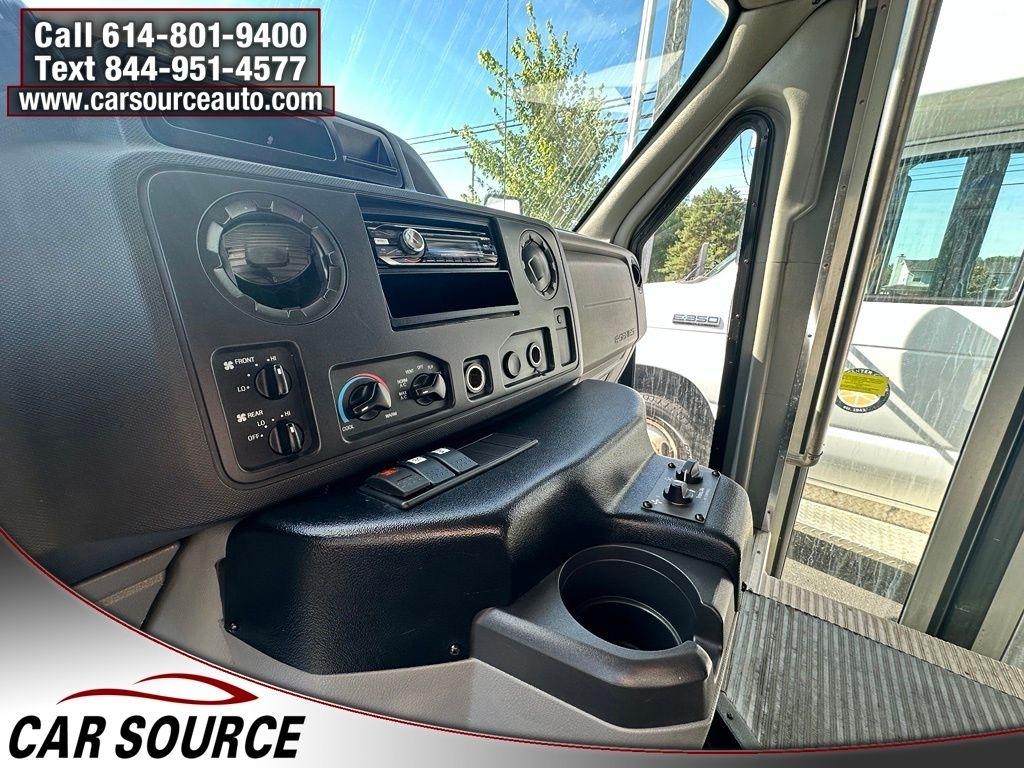 Ford Econoline Commercial Cutaway  2010