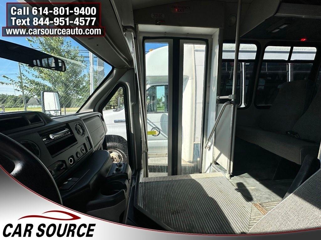 Ford Econoline Commercial Cutaway  2010