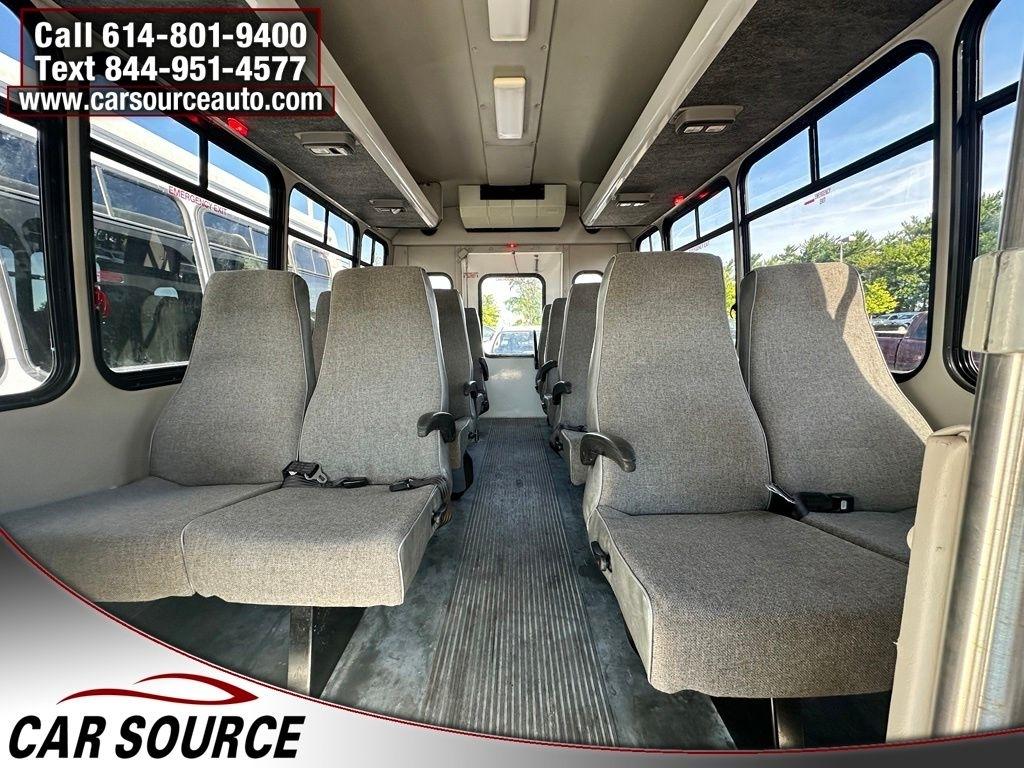Ford Econoline Commercial Cutaway  2010