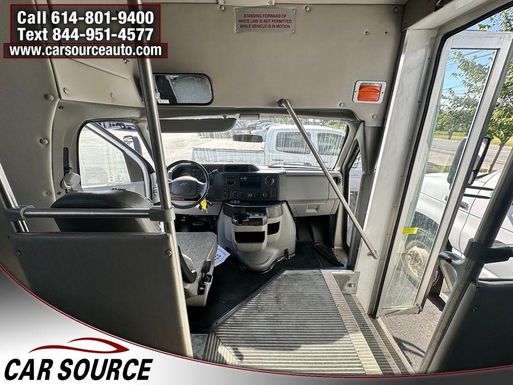 Ford Econoline Commercial Cutaway  2010