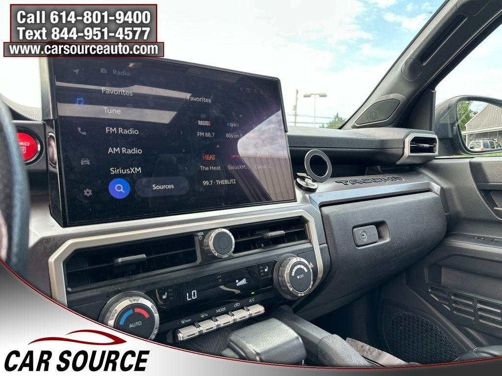 Toyota Tacoma 4WD  2024