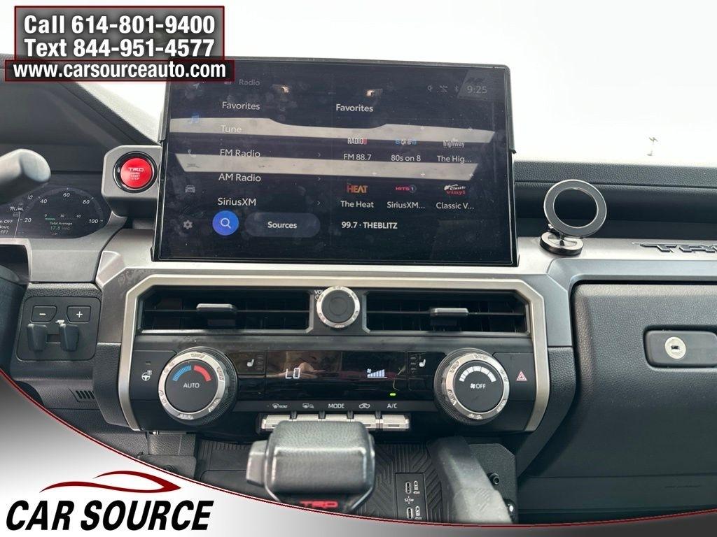 Toyota Tacoma 4WD  2024