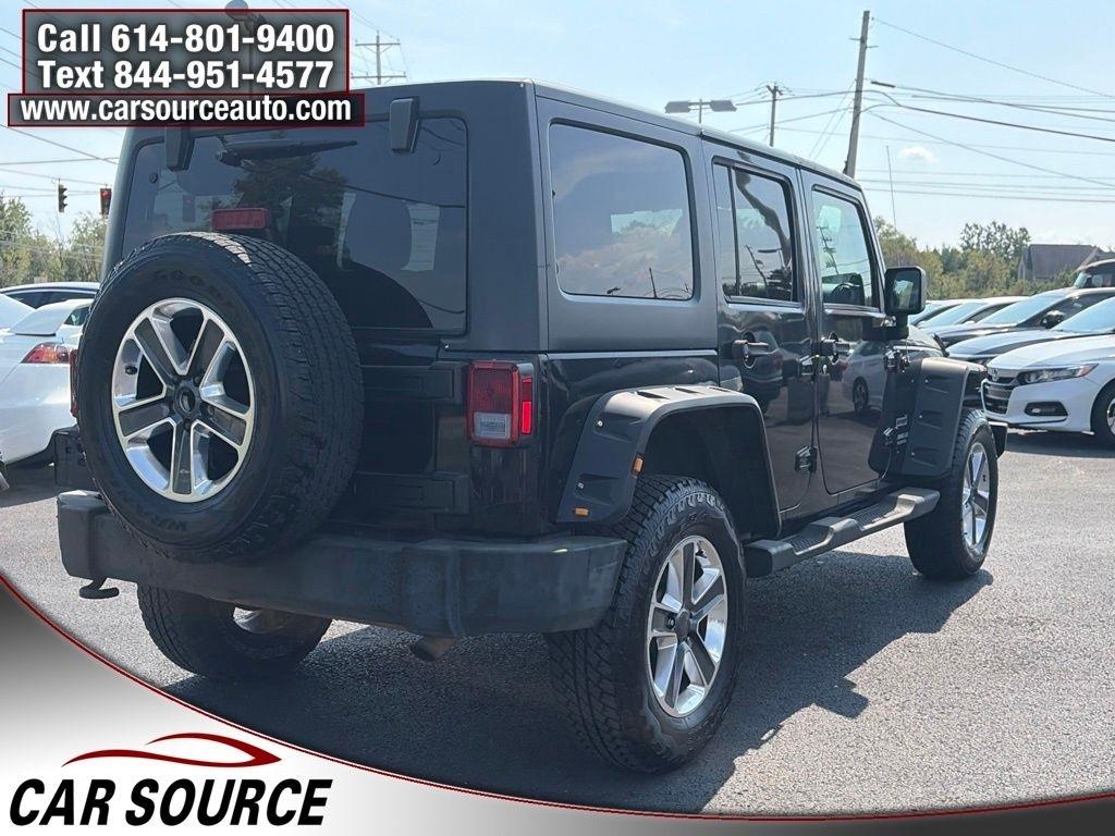 Jeep Wrangler Unlimited  2011