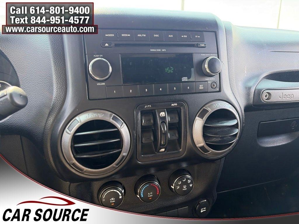 Jeep Wrangler Unlimited  2011