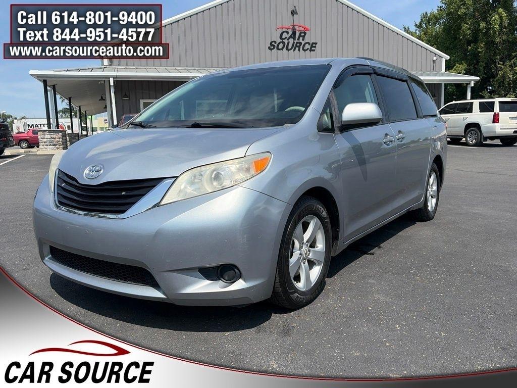 Toyota Sienna  2011