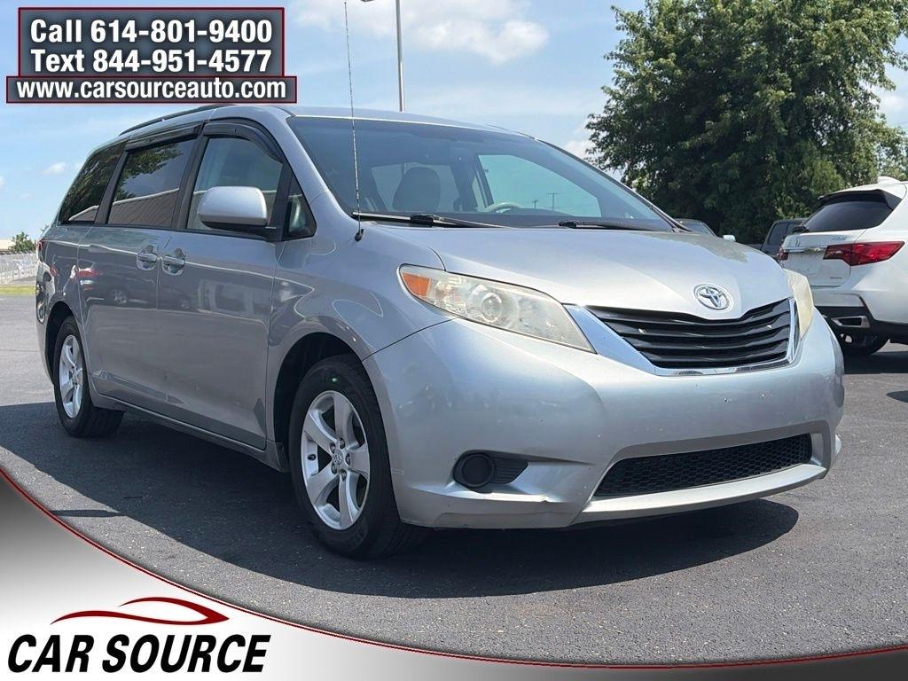 Toyota Sienna  2011