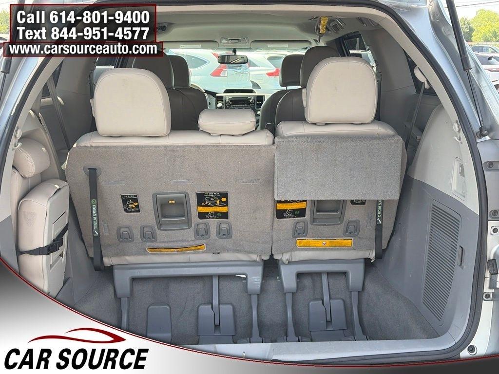 Toyota Sienna  2011
