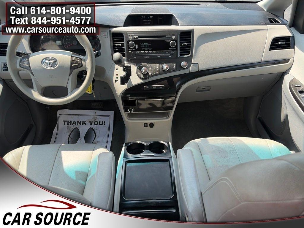 Toyota Sienna  2011