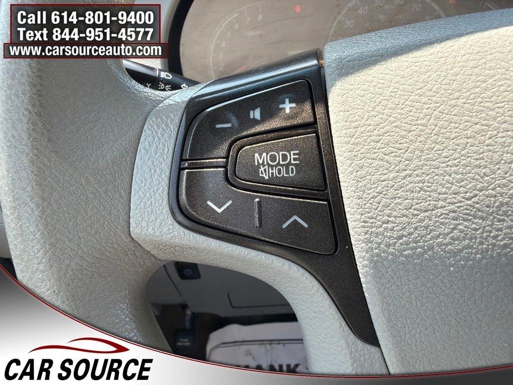 Toyota Sienna  2011