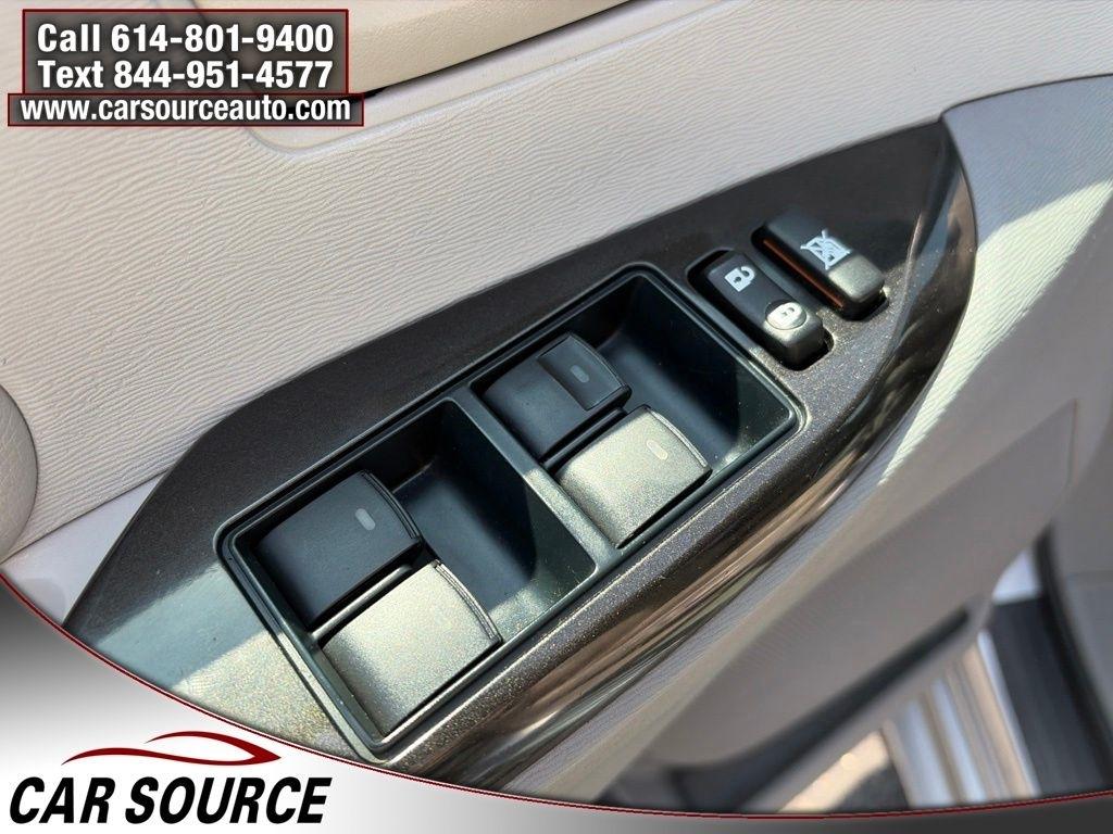 Toyota Sienna  2011