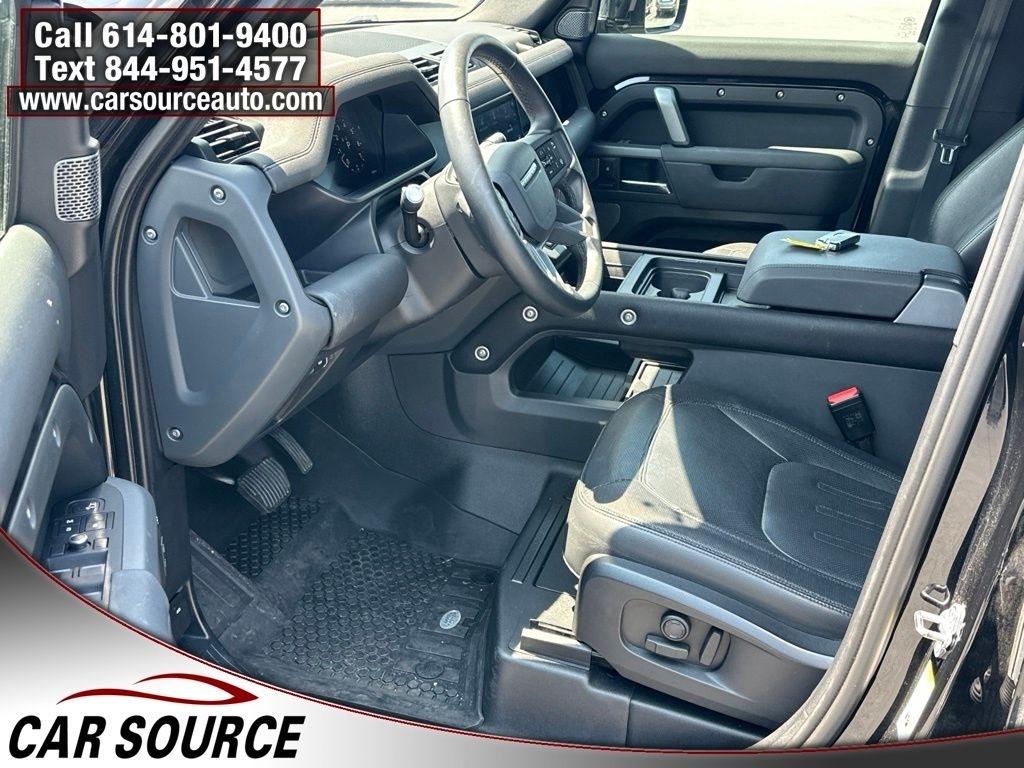 Land Rover Defender  2021