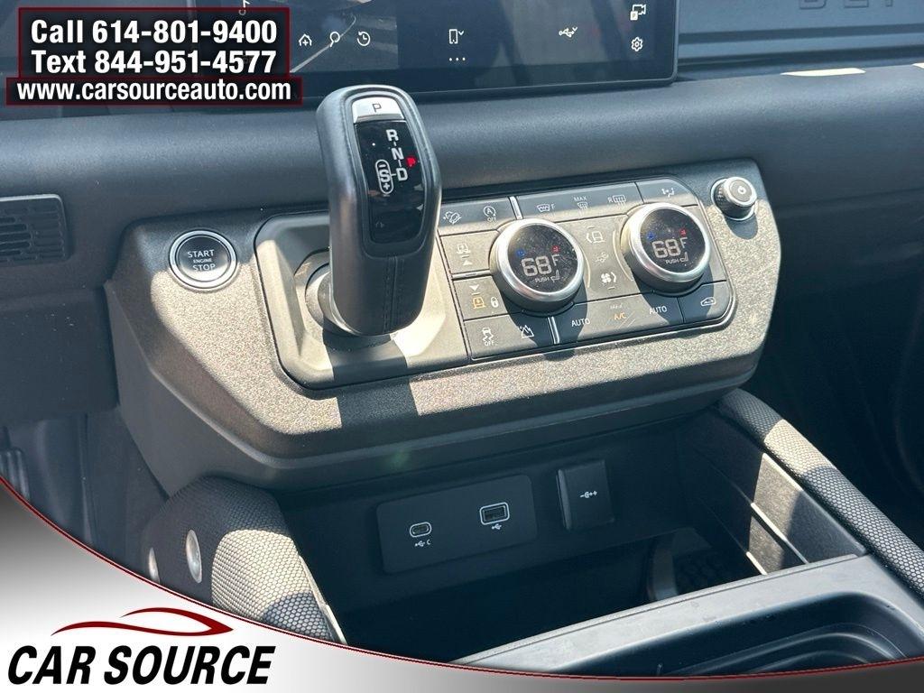 Land Rover Defender  2021