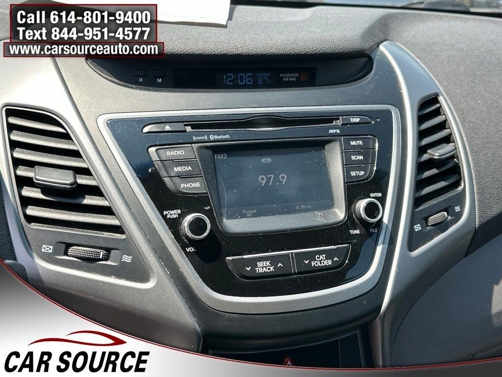 Hyundai Elantra  2016